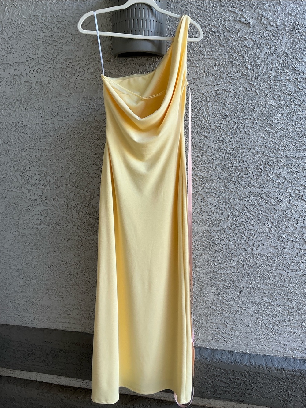 NWT Lulu’s Maevyn Light Yellow Cowl Back Column Maxi Dress Small Chic - Picture 5 of 14